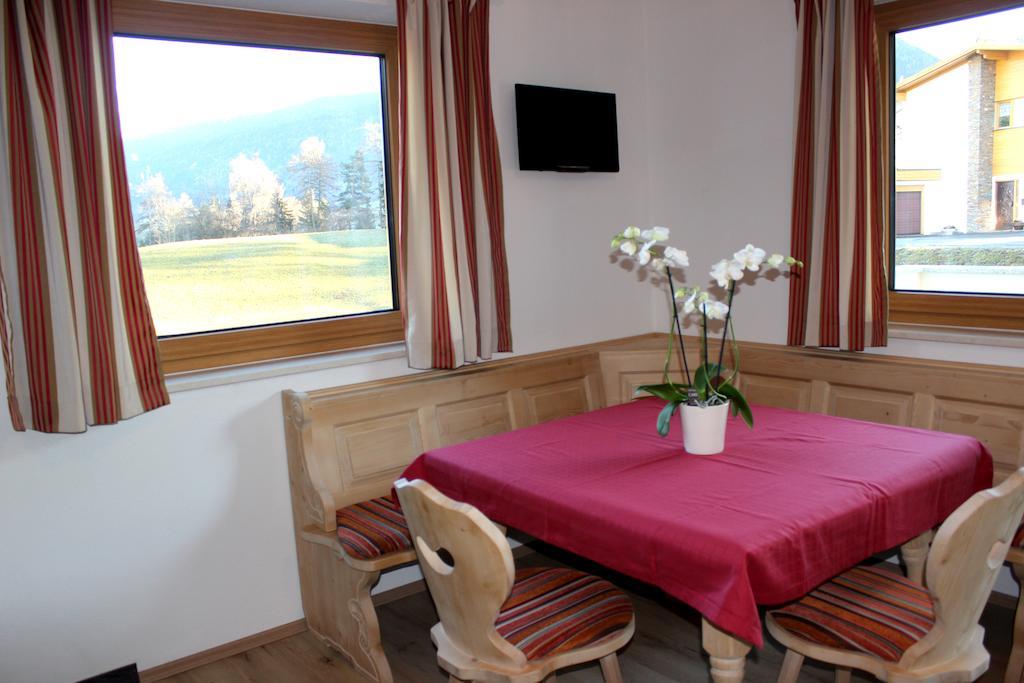 Schneiderhof Villa Oberperfuss Habitación foto