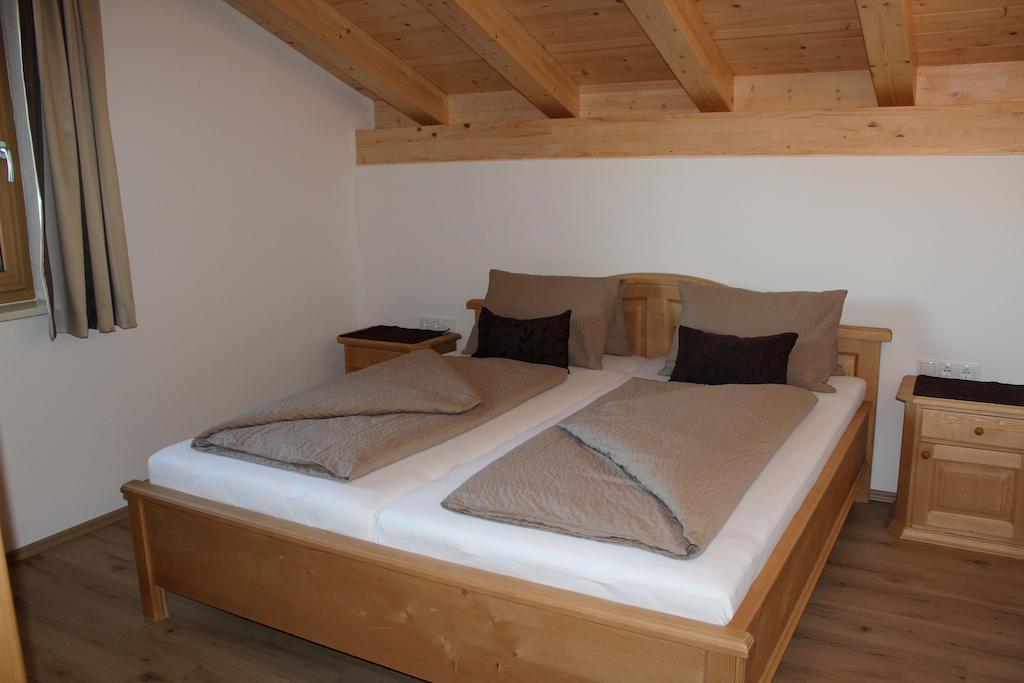 Schneiderhof Villa Oberperfuss Habitación foto