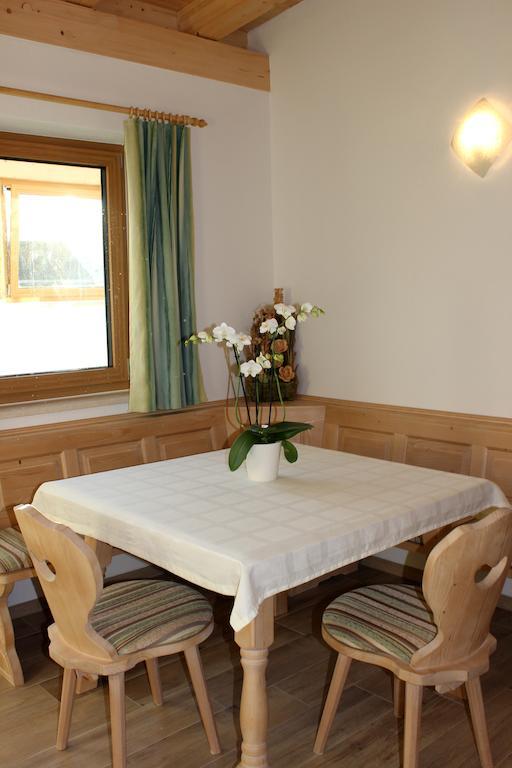 Schneiderhof Villa Oberperfuss Habitación foto